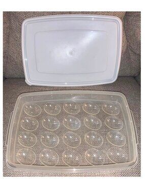Rubbermaid Servin' Saver 20 Deviled Egg Keeper Container w/ White Lid
